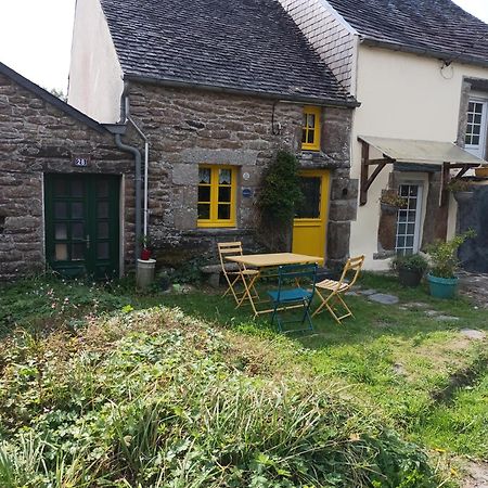 La Maison De Poupee Berrien Extérieur photo