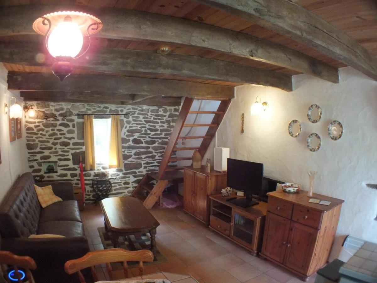 La Maison De Poupee Berrien Extérieur photo